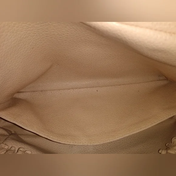 Louis Vuitton crossbody bag - Picture 9 of 16